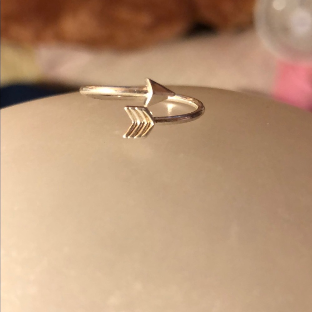 Silver arrow ring
